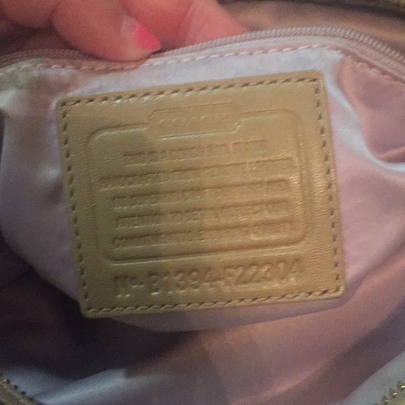 Coach purse - Picture 4 of 8